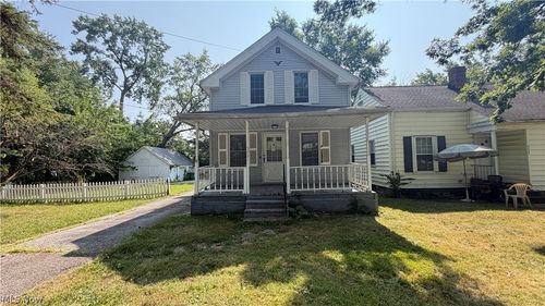 5221 Milo Ave, Maple Heights, OH, 44137-1074 | Card Image