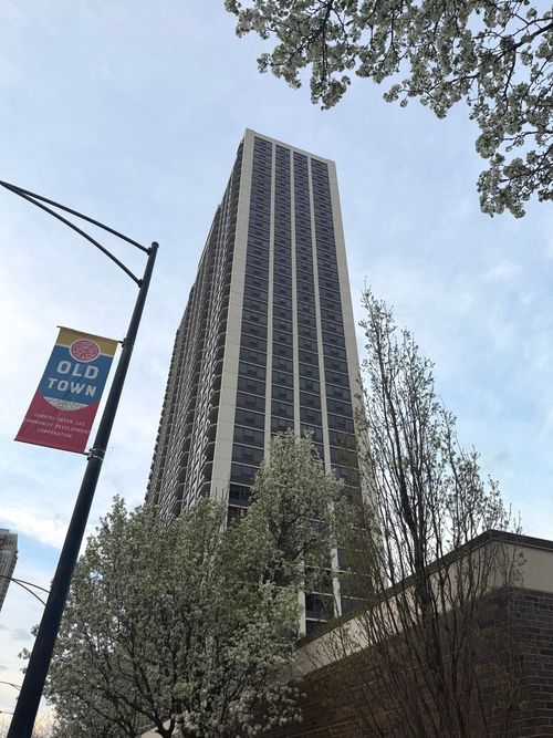 apt-3709-1560 N Sandburg Ter, Chicago, IL, 60610-7734 | Card Image