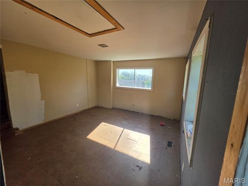 6142 Sherry Avenue, St Louis, MO, 63136 | Card Image