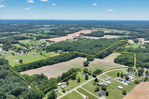 366 Parker Rd, Portland, TN, 37148-5276 | Card Image