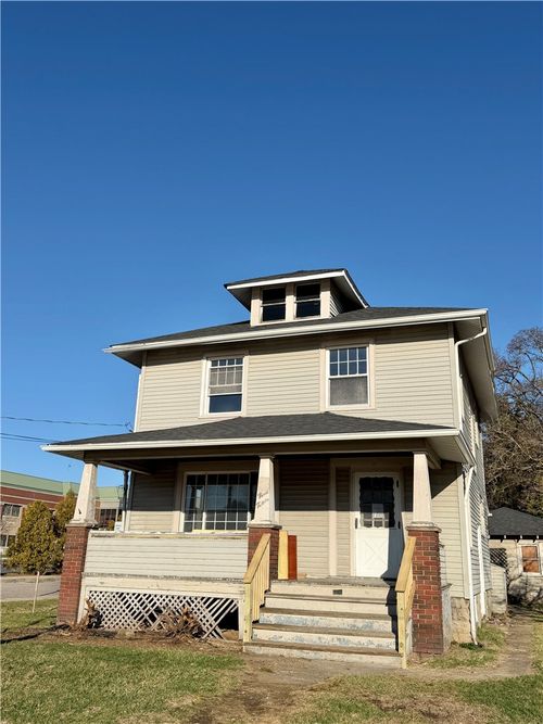 320 Reis St, New Castle, PA, 16101-3641 | Card Image