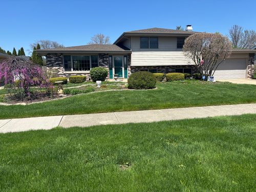 1720 Lynwood St, Crest Hill, IL, 60403-1932 | Card Image
