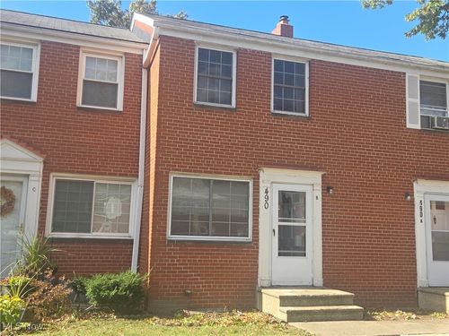 apt-b-490 Kenwood Dr, Euclid, OH, 44123-2052 | Card Image