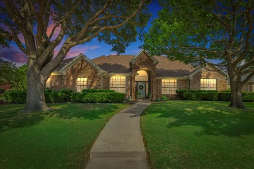 6012 Crestside Dr, Flower Mound, TX, 75028-2352 | Card Image