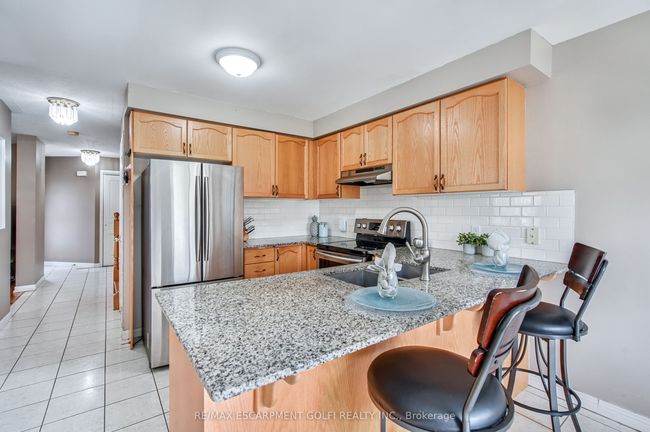 24 Diamond Crt, House other with 5 bedrooms, 3 bathrooms and 4 parking in Hamilton ON | Image 10