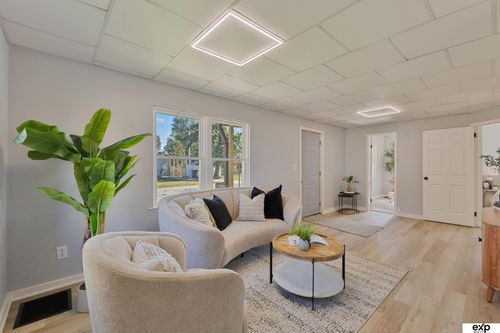 3201 4th Ave, Council Bluffs, IA, 51501-3322 | Card Image