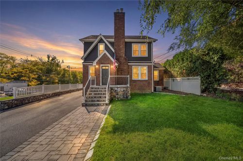 51 Lake Rd, Congers, NY, 10920-2319 | Card Image