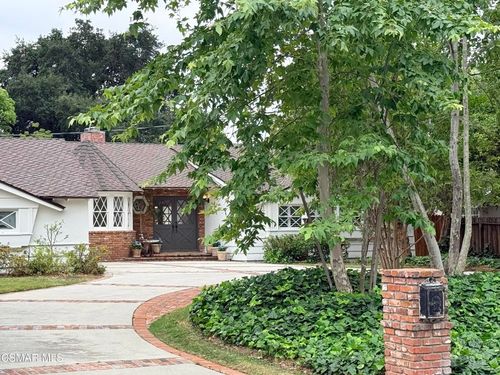 20550 De Forest St, Woodland Hills, CA, 91364-2401 | Card Image
