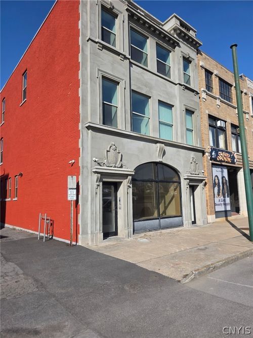 221 Elizabeth St, Utica, NY, 13501-2218 | Card Image