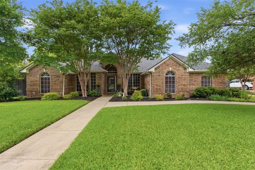 901 Dylan Ct, Burleson, TX, 76028-4961 | Card Image