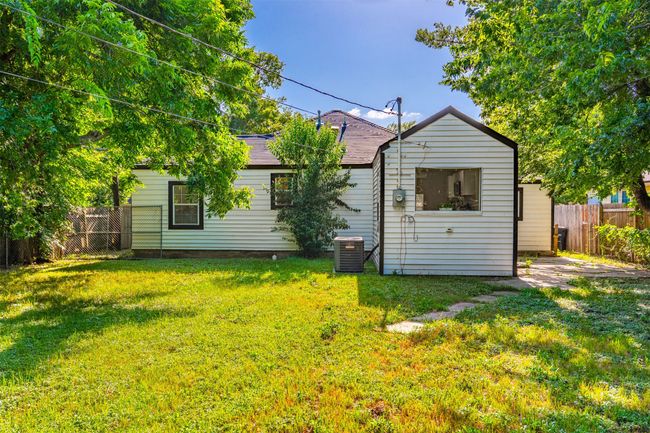 2012 Watauga Ct E, House other with 3 bedrooms, 2 bathrooms and null parking in Fort Worth TX | Image 17