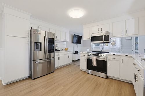 7 Miscoe Road, Worcester, MA, 01604 | Card Image