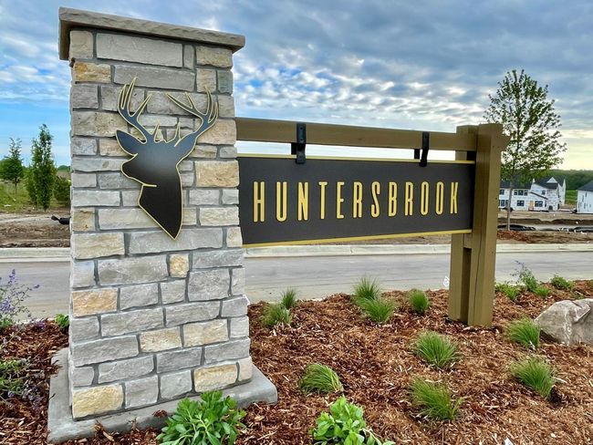 Huntersbrook Entrance sign.jpg | Image 62