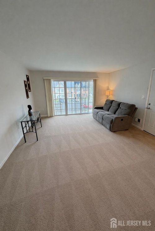 89 Albury Lane, North Brunswick, NJ, 08902 | Card Image