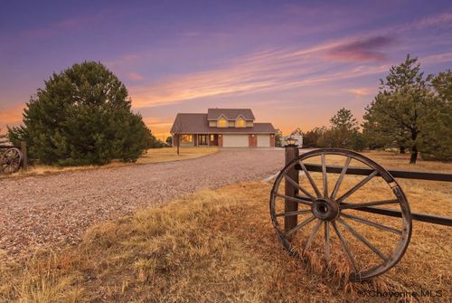 8322 Stoneridge Dr, Cheyenne, WY, 82009-1827 | Card Image