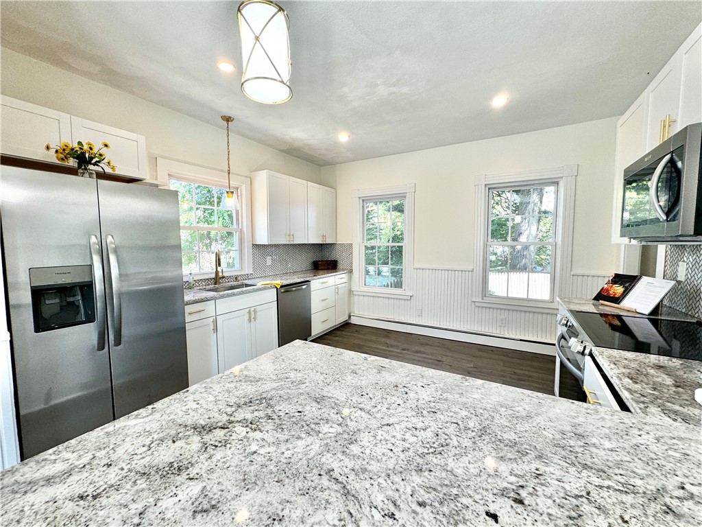 New London Ave, Cranston, RI 02920