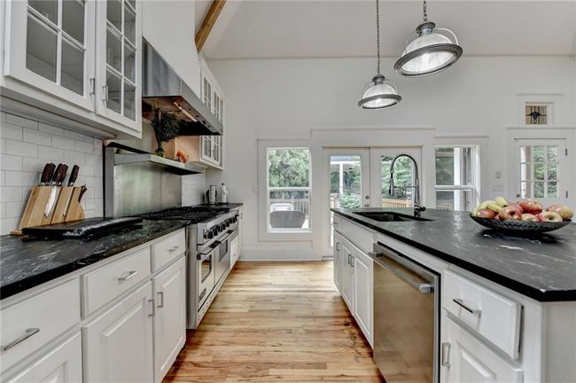 799 Monroe Dr Ne, House other with 4 bedrooms, 3 bathrooms and 2 parking in Atlanta GA | Image 34
