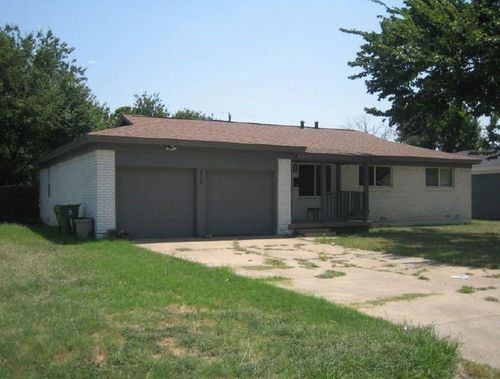 2716 Cedar Park Blvd, Richland Hills, TX, 76118-6733 | Card Image