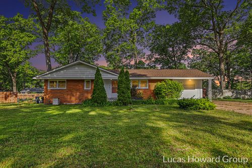 1365 Sumac St, Muskegon, MI, 49445-2539 | Card Image