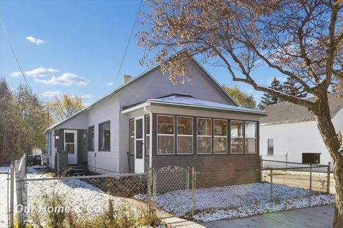 305 Mosher St, Bay City, MI, 48706-3755 | Card Image