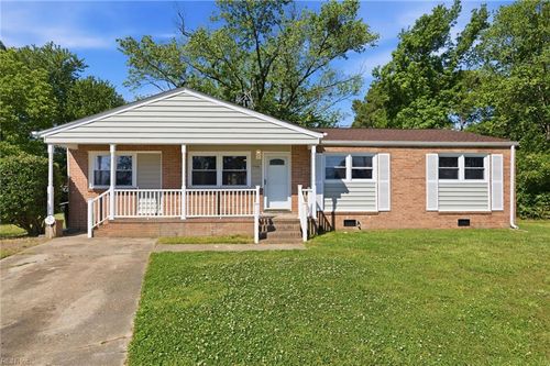 1027 Barry Ct, Hampton, VA, 23666-4605 | Card Image
