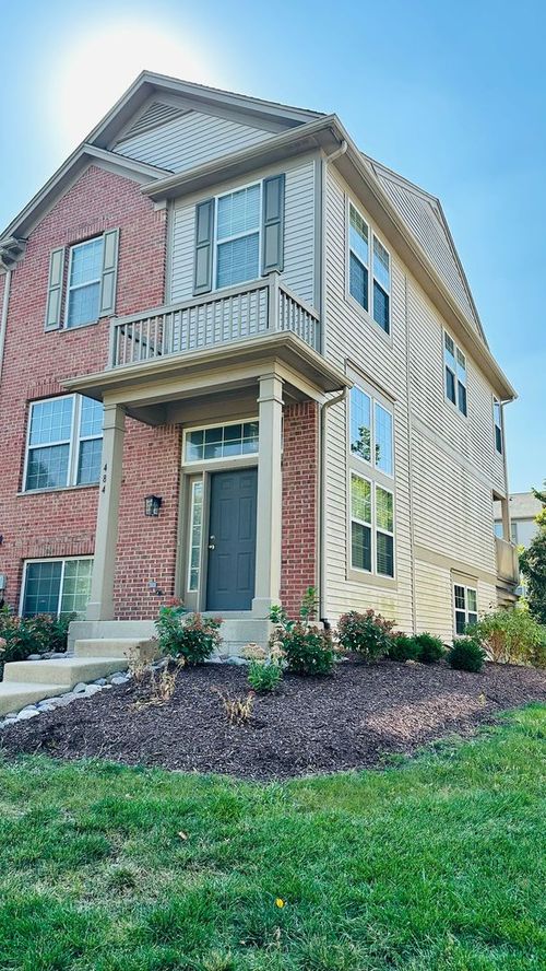 484 Belvedere Ln, Aurora, IL, 60502-8616 | Card Image