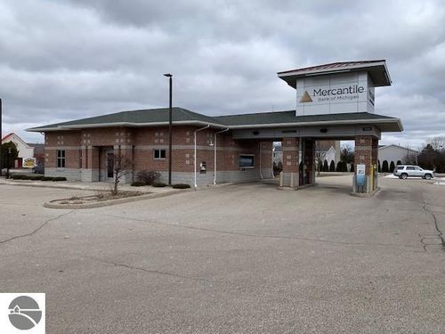 2015 S Mission St, Mt Pleasant, MI, 48858-4424 | Card Image