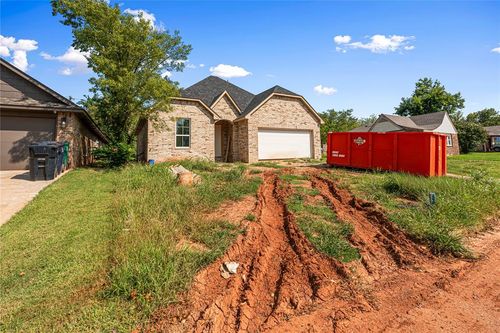 2136 N Everest Ave, Oklahoma City, OK, 73111-2118 | Card Image