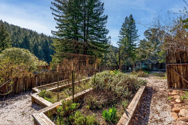 12801 Big Meadow Rd, House other with 2 bedrooms, 2 bathrooms and 3 parking in Philo CA | Image 31