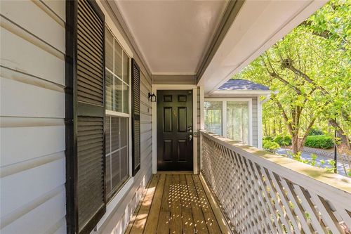 104 Natchez Trce, Atlanta, GA, 30350-3002 | Card Image