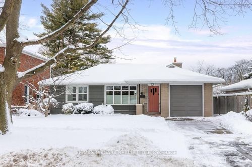 47 Thorndale Ave, St Catharines, ON, L2R6A6 | Card Image