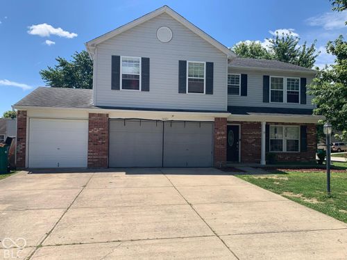 1601 Creekside Dr, Brownsburg, IN, 46112-2196 | Card Image