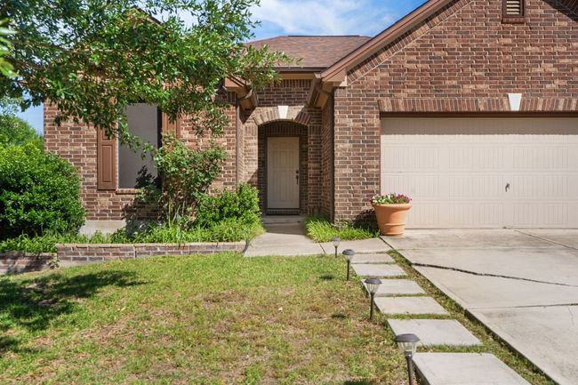 366 Matthews, House other with 3 bedrooms, 2 bathrooms and 4 parking in Kyle TX | Image 5