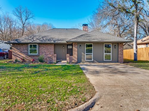 205 Laurel St, Mansfield, TX, 76063-1816 | Card Image