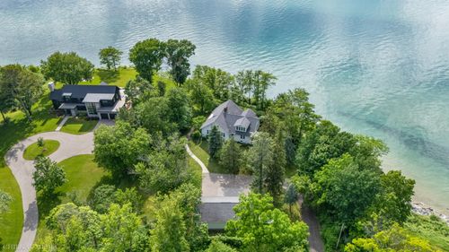 2815 Lake Pine Path, Saint Joseph, MI, 49085-9288 | Card Image