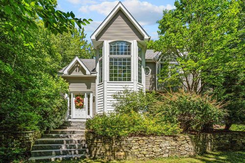 110 Mckinley Dr, Washington, NH, 03280-3451 | Card Image