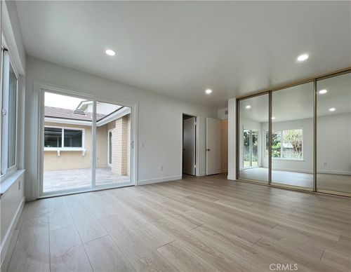 6922 Spickard Dr, Huntington Beach, CA, 92647-5658 | Card Image