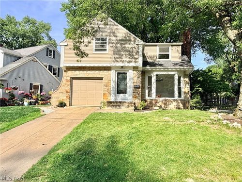 5751 Onaway Oval, Parma, OH, 44130 | Card Image