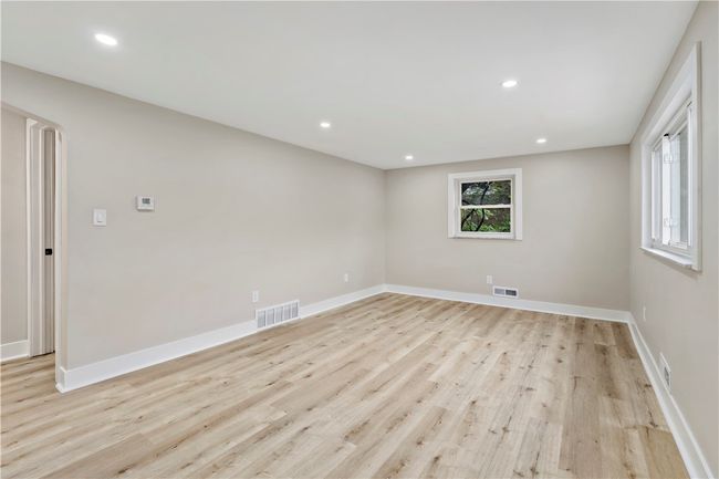 779 Bower Hill Rd, House other with 3 bedrooms, 2 bathrooms and null parking in Bridgeville PA | Image 7