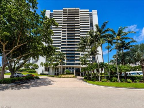 2003-5601 Turtle Bay Dr, NAPLES, FL, 34108-2703 | Card Image