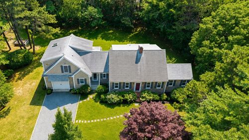 11 Barnes Ln, West Yarmouth, MA, 02673-4952 | Card Image
