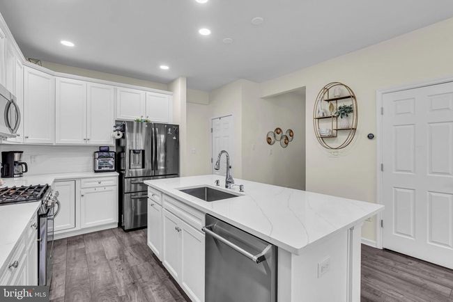 51 Begonia Ln, Townhouse with 3 bedrooms, 3 bathrooms and null parking in MONROE TOWNSHIP NJ | Image 8