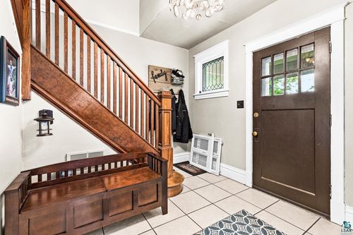 427 12th Ave, Two Harbors, MN, 55616-1213 | Card Image