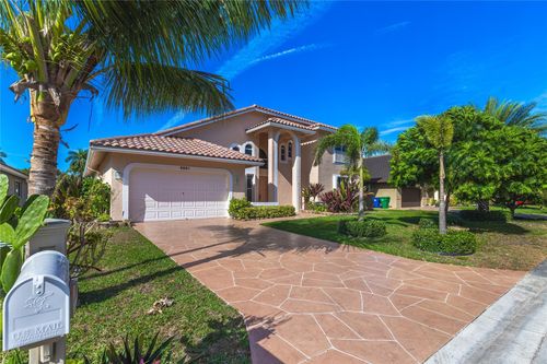 9901 Nw 48th Ct, Coral Springs, FL, 33076-2471 | Card Image