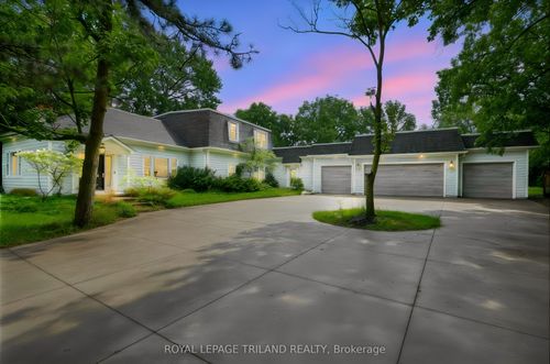 467 Commissioners Rd E, London, ON, N6C2T6 | Card Image