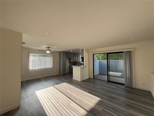 unit-6-13059 Hubbard St, Sylmar, CA, 91342-3363 | Card Image