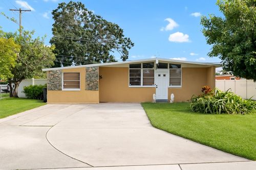 4417 W Paris St, Tampa, FL, 33614-5407 | Card Image