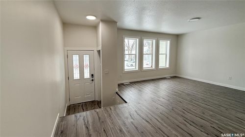1924 Montreal St, Regina, SK, S4P1L3 | Card Image