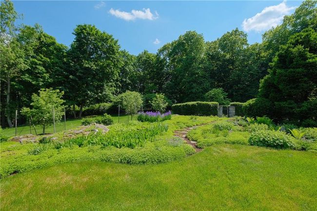 Yard | Image 6
