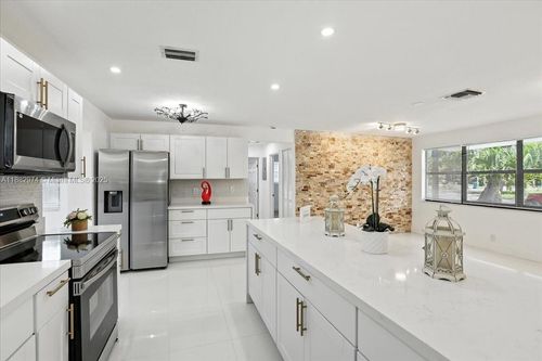 9207 Sw 49th Pl, Cooper City, FL, 33328-3514 | Card Image